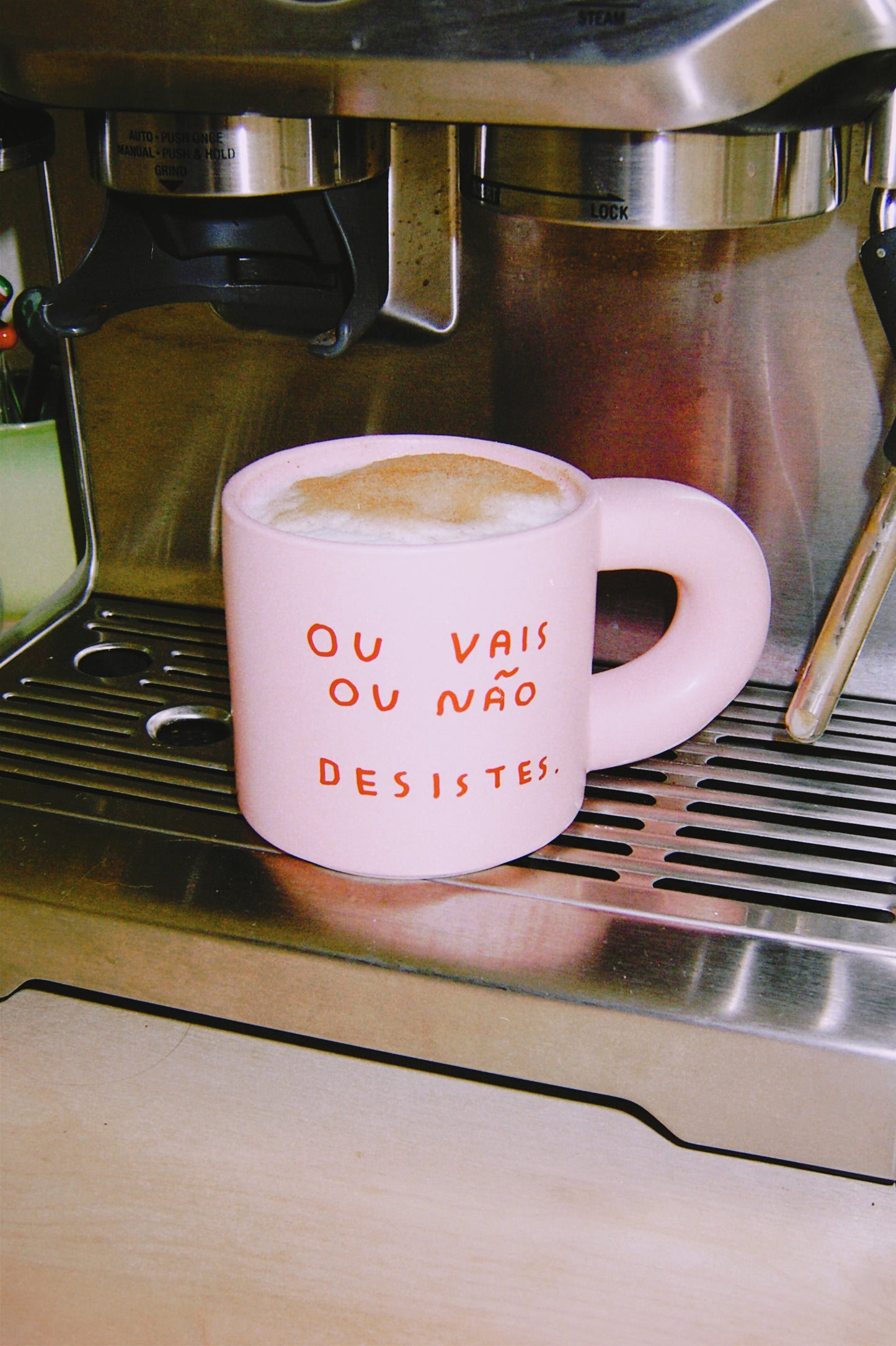 OU VAIS OU NÃO DESISTES.